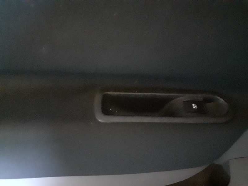 MANDO ELEVALUNAS TRASERO DERECHO