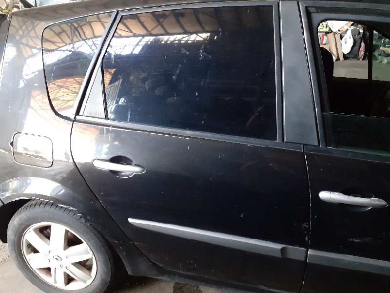 PUERTA TRASERA DERECHA