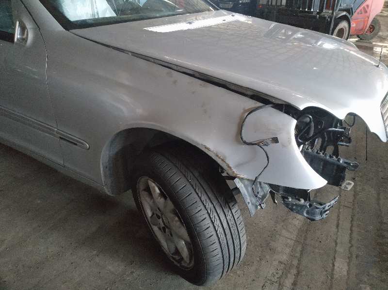 ALETA DELANTERA DERECHA