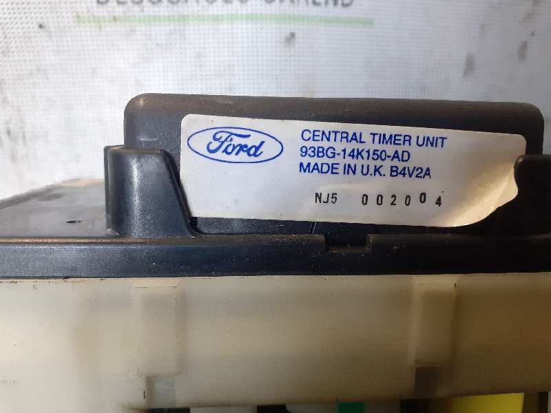 CAJA RELES / FUSIBLES