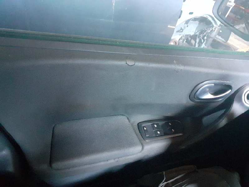 ELEVALUNAS DELANTERO IZQUIERDO