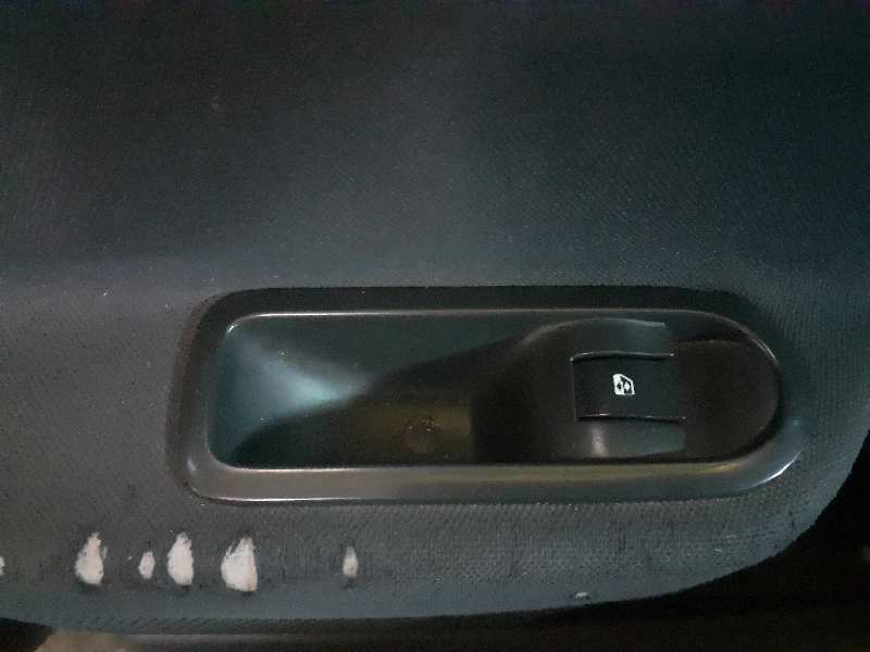 MANDO ELEVALUNAS TRASERO IZQUIERDO