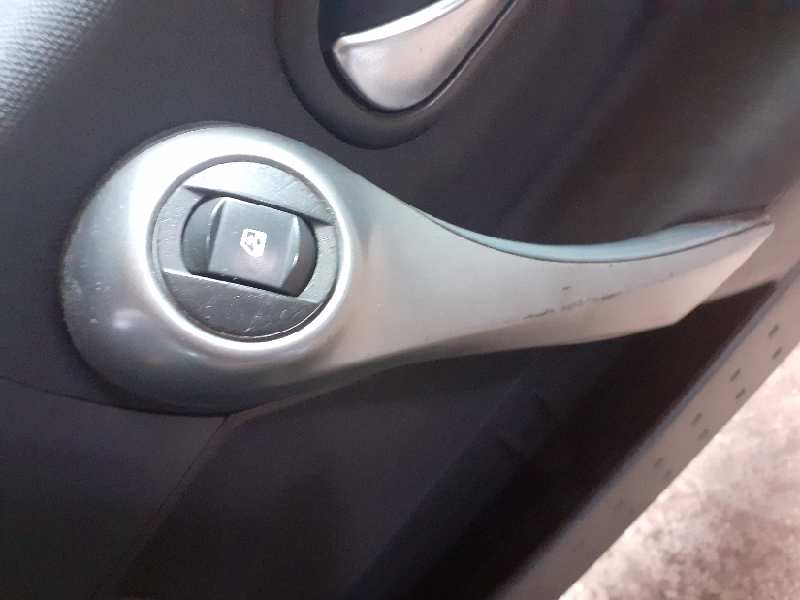 MANDO ELEVALUNAS DELANTERO DERECHO