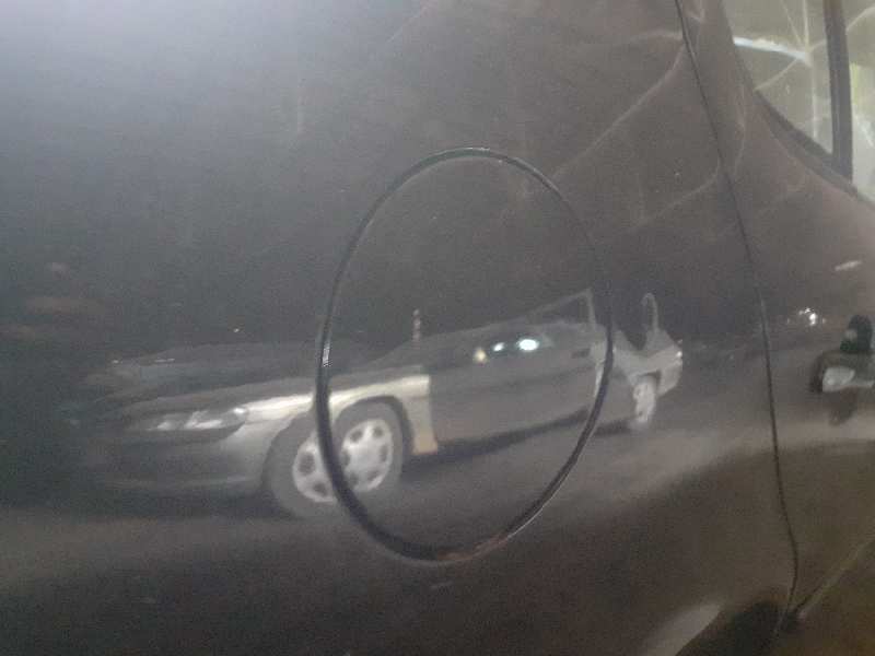 TAPA EXTERIOR COMBUSTIBLE