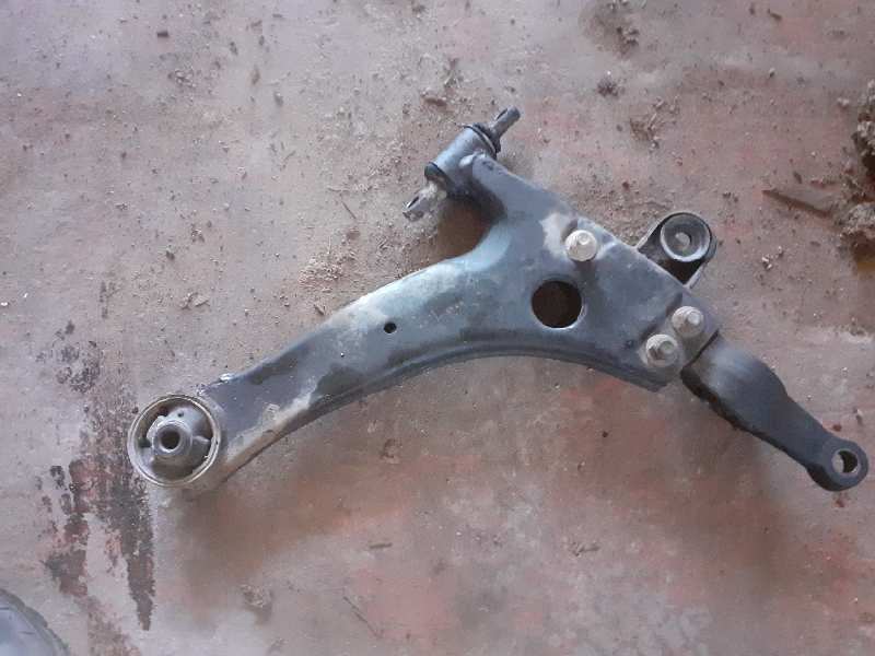 BRAZO SUSPENSION INFERIOR DELANTERO DERECHO