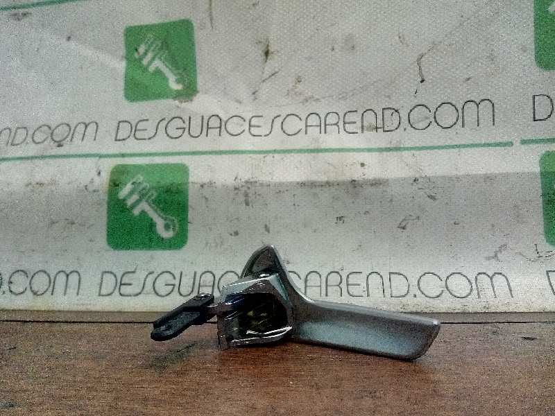 MANETA INTERIOR DELANTERA DERECHA