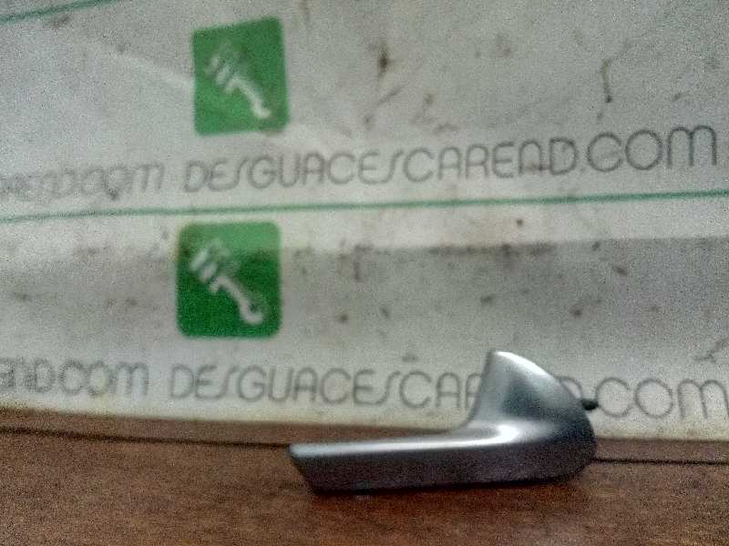 MANETA INTERIOR DELANTERA DERECHA