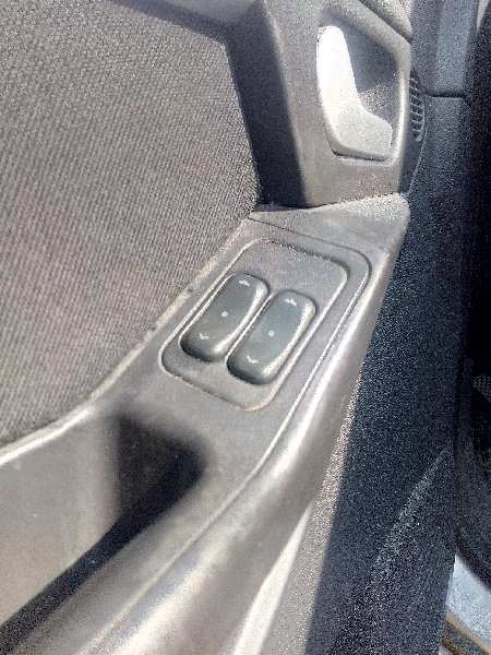 MANDO ELEVALUNAS DELANTERO IZQUIERDO 