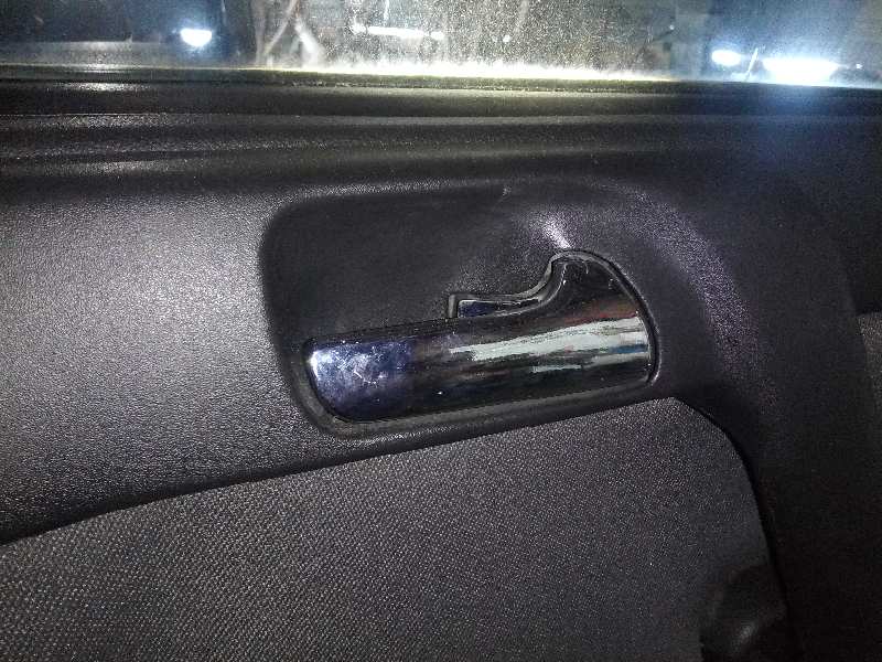 MANETA INTERIOR DELANTERA DERECHA