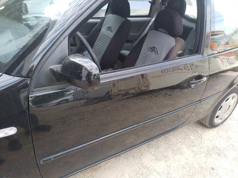 PUERTA DELANTERA IZQUIERDA