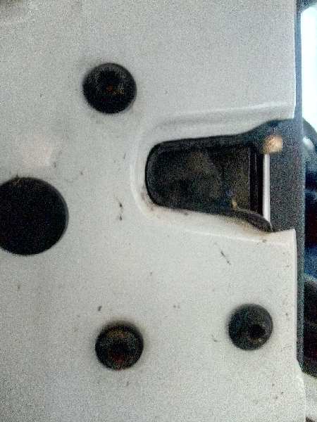 CERRADURA PUERTA DELANTERA IZQUIERDA 