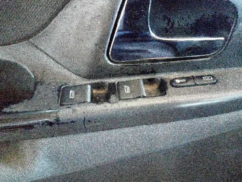 ELEVALUNAS DELANTERO IZQUIERDO