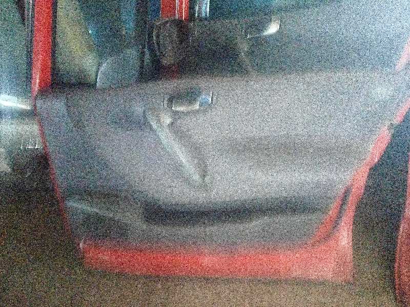 GUARNECIDO PUERTA DELANTERA DERECHA