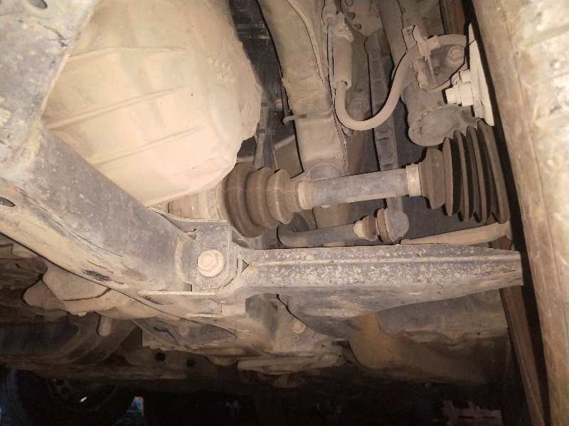 TRANSMISION DELANTERA IZQUIERDA