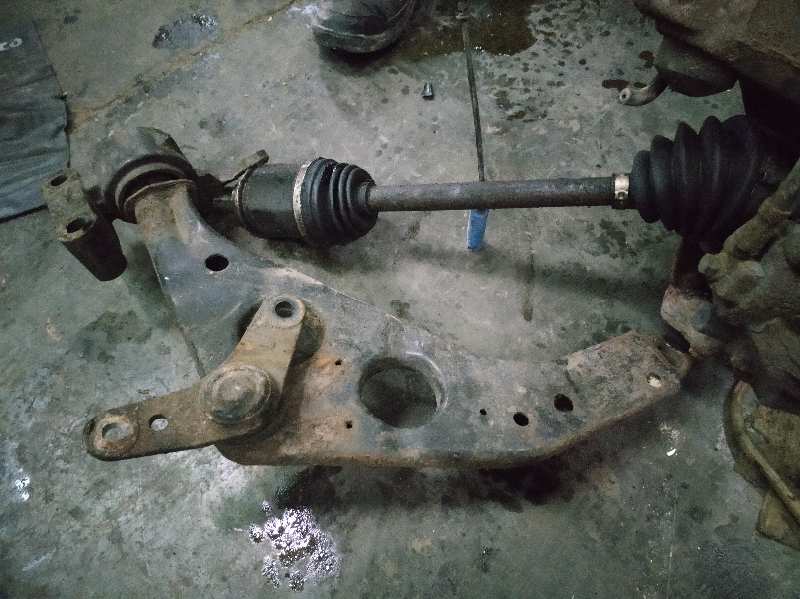 BRAZO SUSPENSION INFERIOR DELANTERO IZQUIERDO