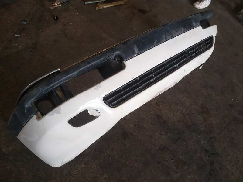 PARAGOLPES DELANTERO