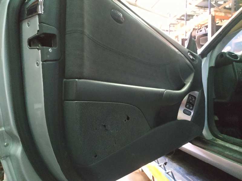 ELEVALUNAS DELANTERO IZQUIERDO