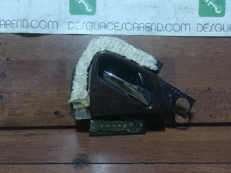 MANETA INTERIOR DELANTERA DERECHA