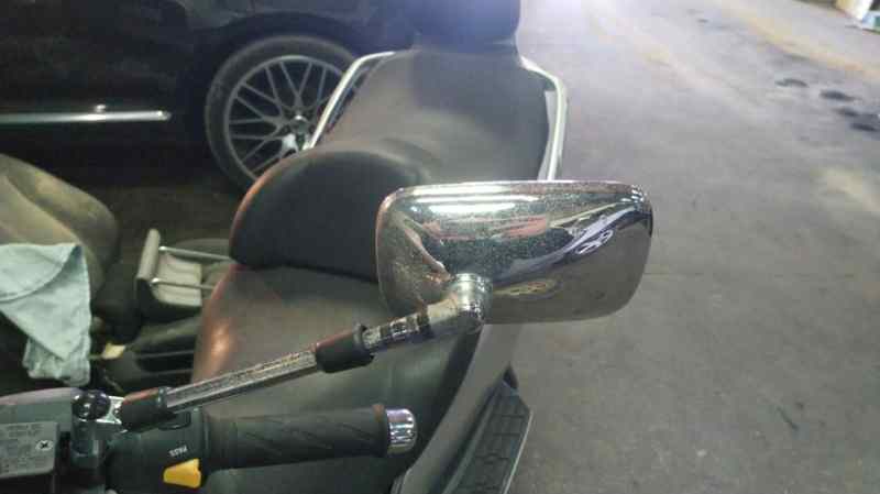 RETROVISOR IZQUIERDO SUZUKI BURGMAN 200 / 250