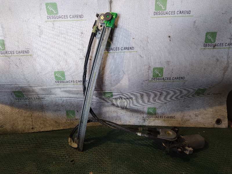 ELEVALUNAS TRASERO DERECHO