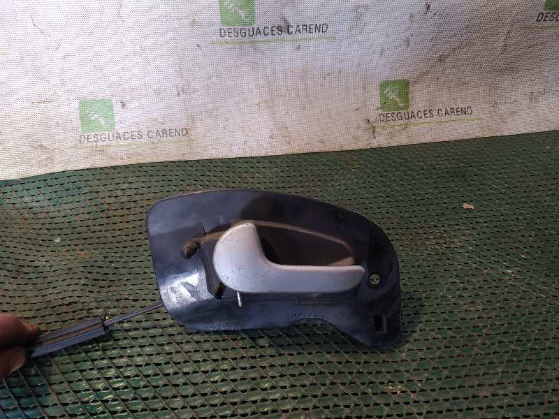 MANETA INTERIOR DELANTERA IZQUIERDA