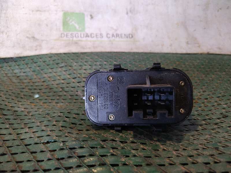 MANDO ELEVALUNAS DELANTERO IZQUIERDO 