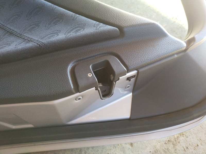 CERRADURA PUERTA TRASERA DERECHA 