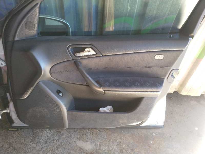 ELEVALUNAS DELANTERO DERECHO