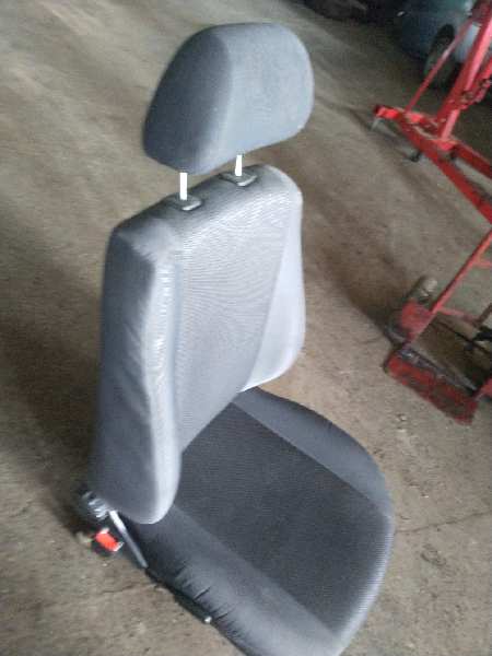 ASIENTO DELANTERO IZQUIERDO