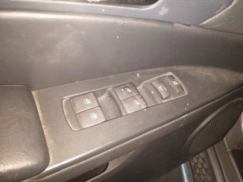 ELEVALUNAS DELANTERO IZQUIERDO