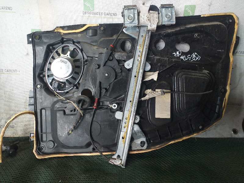 ELEVALUNAS DELANTERO IZQUIERDO