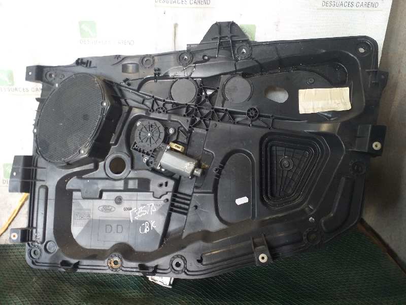 ELEVALUNAS DELANTERO DERECHO