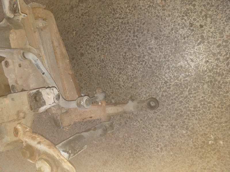 BRAZO SUSPENSION INFERIOR DELANTERO IZQUIERDO