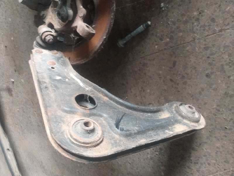 BRAZO SUSPENSION INFERIOR DELANTERO DERECHO