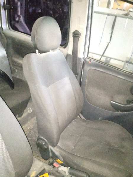 ASIENTO DELANTERO IZQUIERDO
