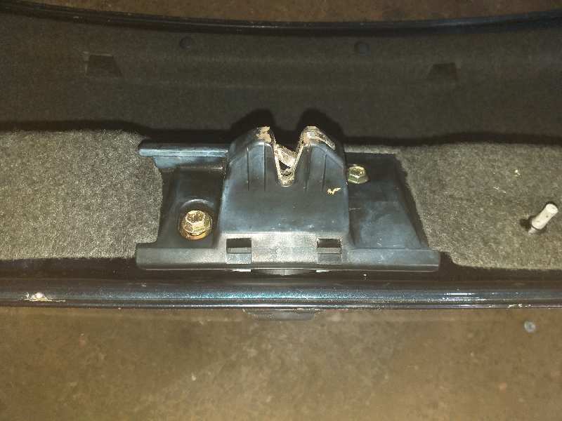 CERRADURA MALETERO / PORTON