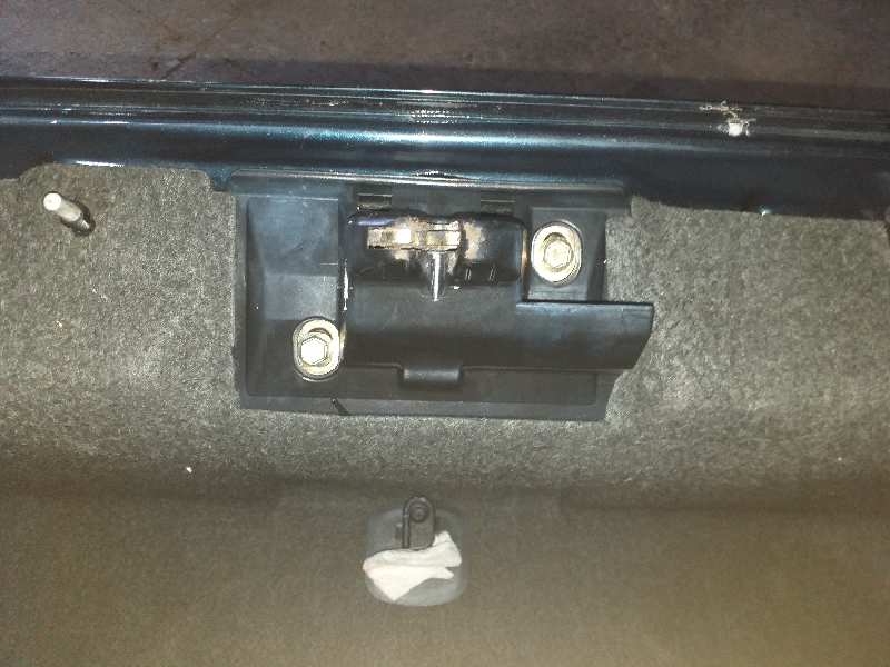 CERRADURA MALETERO / PORTON