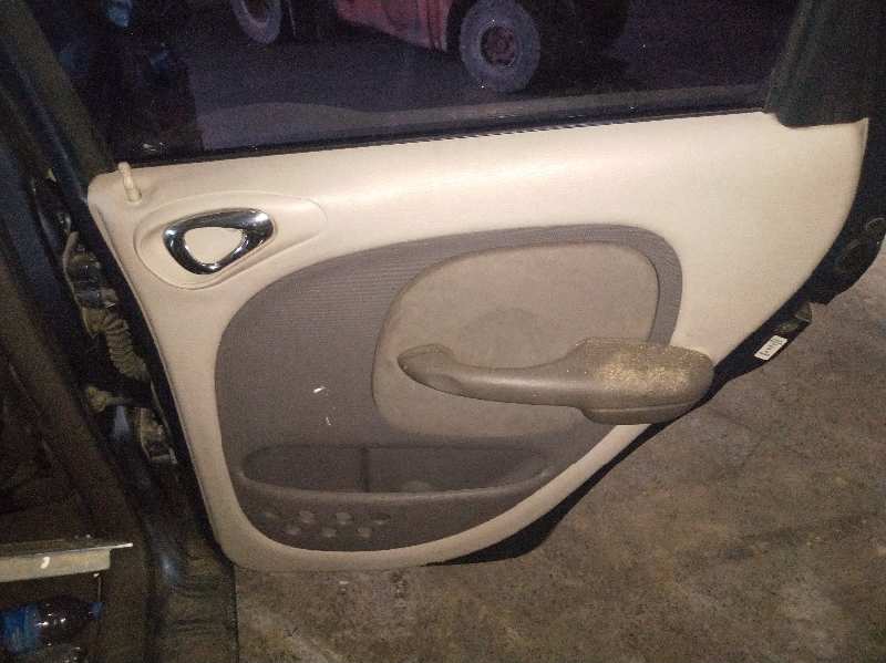 GUARNECIDO PUERTA TRASERA DERECHA