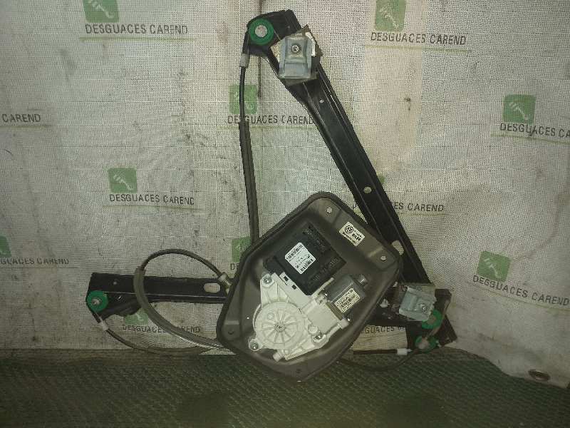 ELEVALUNAS DELANTERO DERECHO