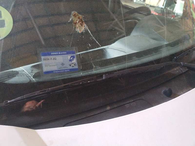 BRAZO LIMPIA DELANTERO DERECHO