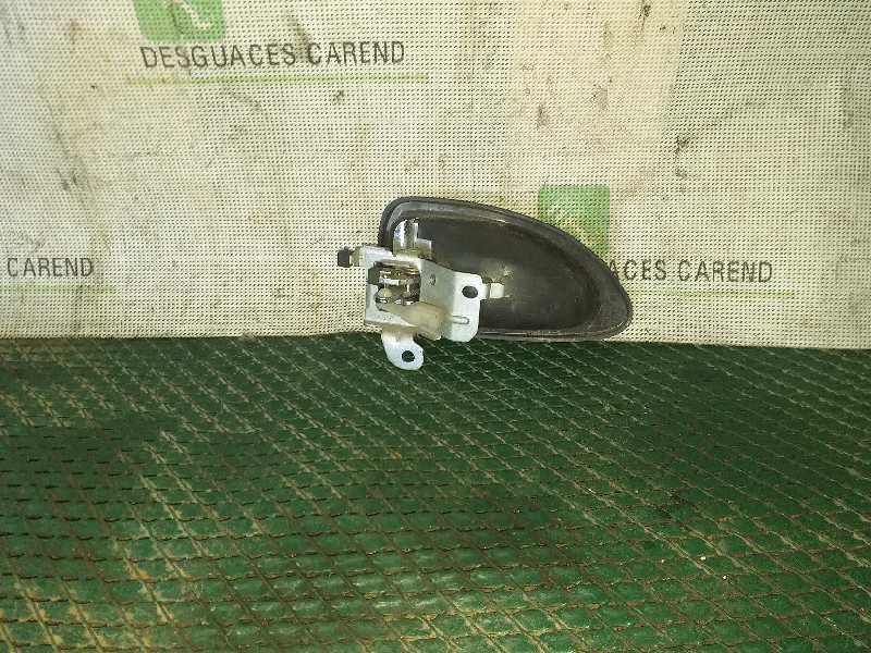 MANETA INTERIOR DELANTERA DERECHA