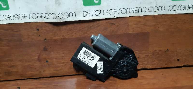 MOTOR ELEVALUNAS DELANTERO IZQUIERDO