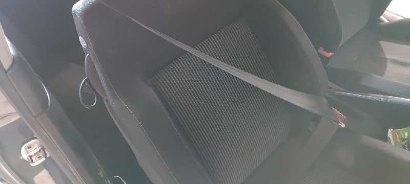 CINTURON SEGURIDAD DELANTERO DERECHO