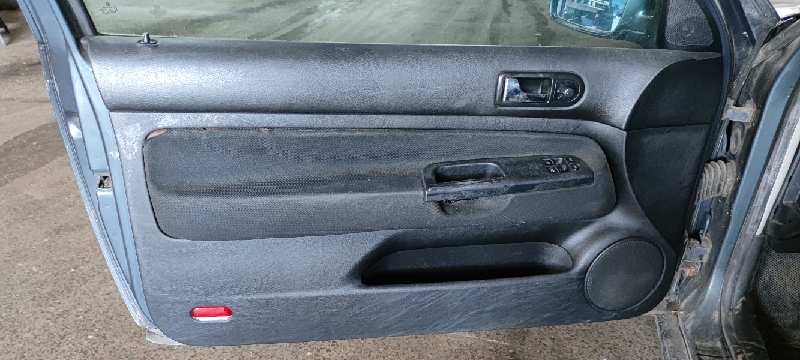 GUARNECIDO PUERTA DELANTERA IZQUIERDA