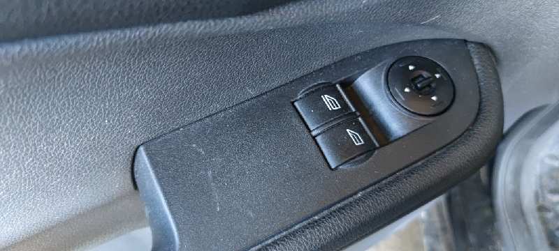 MANDO ELEVALUNAS DELANTERO IZQUIERDO 