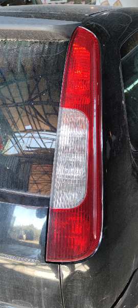 PILOTO TRASERO DERECHO