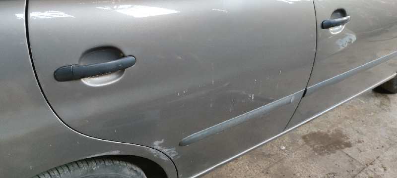 PUERTA TRASERA DERECHA