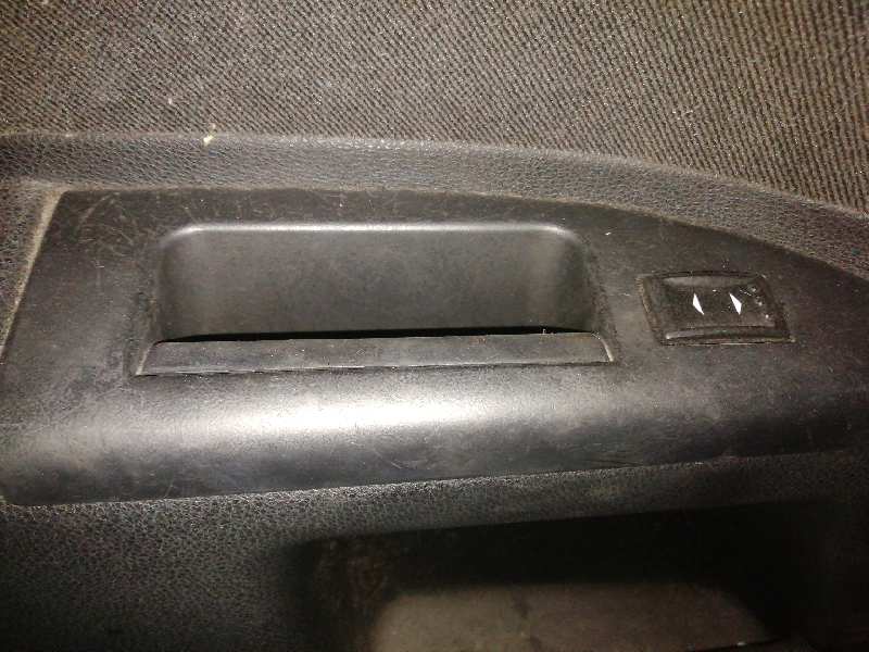 MANDO ELEVALUNAS TRASERO IZQUIERDO