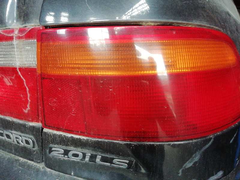 PILOTO TRASERO DERECHO HONDA ACCORD BERLINA (CC/CE)