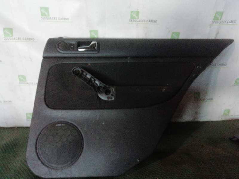 GUARNECIDO PUERTA TRASERA DERECHA